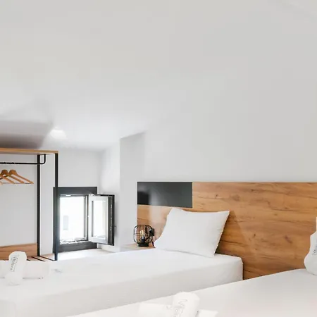 Irene アパート ポリフロノ