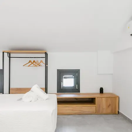 Irene Apartment *