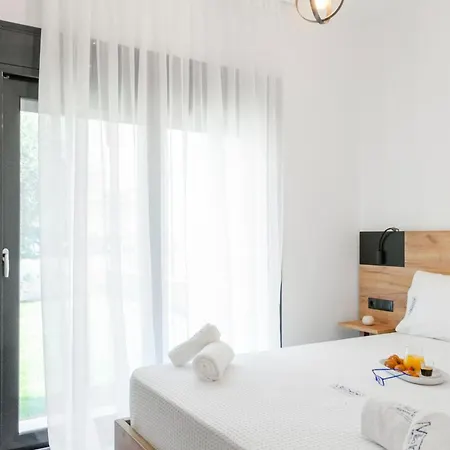 Irene アパート ポリフロノ