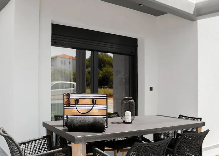 Irene Apartament Polychrono